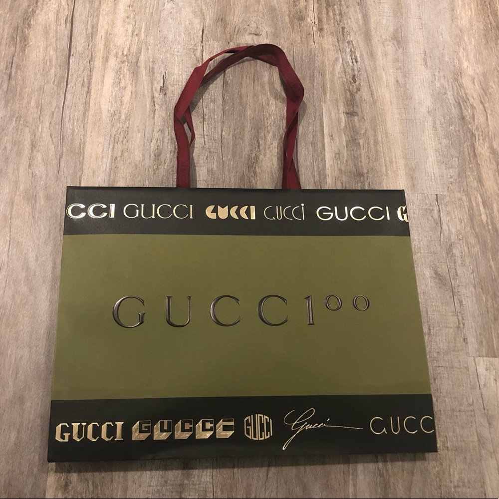 Gucci 100 Large Shopping Bag. Great for gift giving. Dimensions available if ask
